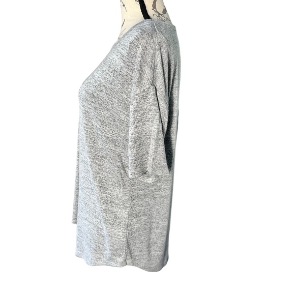 Women's | Gap | Light Gray 3/4 Sleeve Relaxed Loose Fit Crew Neck Top - S - Picture 3 of 6